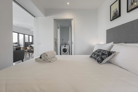 Flinders Luxury Penthouse - Accommodation QLD 7