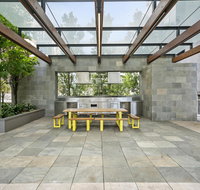 Complete Host Manhattan Apartments - Accommodation QLD