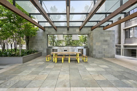 Complete Host Manhattan Apartments - Accommodation QLD 0