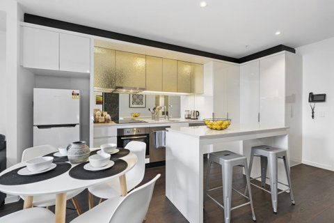 Complete Host Manhattan Apartments - Accommodation QLD 6
