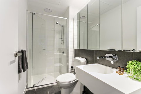 Complete Host Manhattan Apartments - Accommodation QLD 34