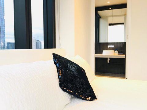 CBD Spacious 3 Bedrooms-Breathtaking View Gym Pool - Accommodation QLD 36