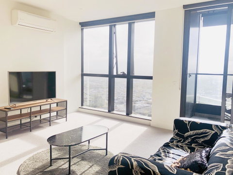 CBD Spacious 3 Bedrooms-Breathtaking View Gym Pool - Accommodation QLD 21