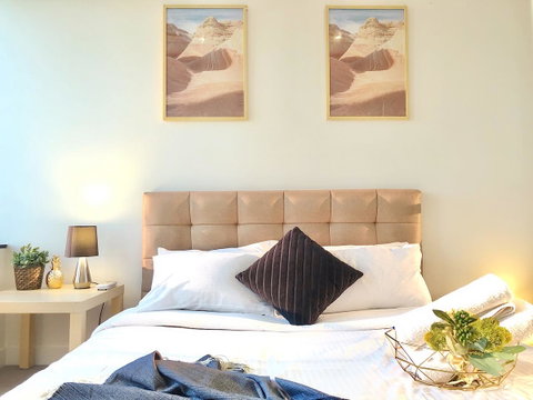 CBD Spacious 3 Bedrooms-Breathtaking View Gym Pool - Accommodation QLD 7