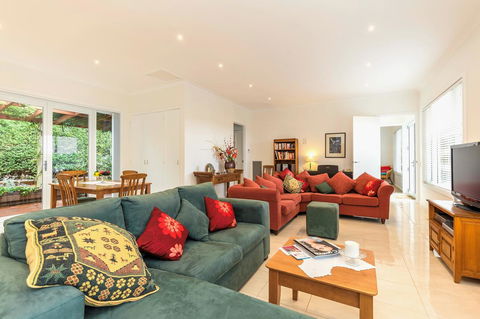 Waybourne- Vineyard And Winery - Accommodation QLD 20
