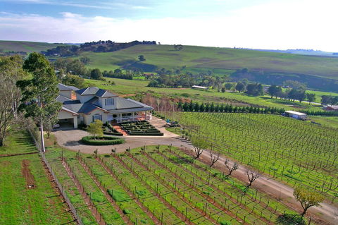 Waybourne- Vineyard And Winery - Accommodation QLD 0