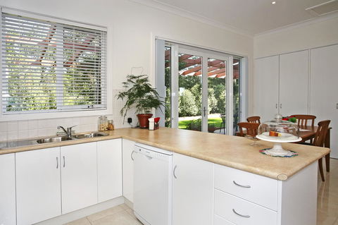 Waybourne- Vineyard And Winery - Accommodation QLD 17