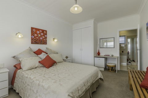 Waybourne- Vineyard And Winery - Accommodation QLD 23