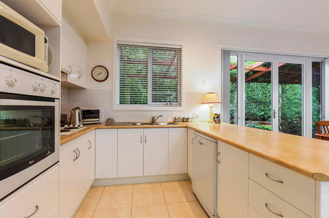 Waybourne- Vineyard And Winery - Accommodation QLD 18