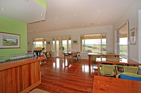 Waybourne- Vineyard And Winery - Accommodation QLD 12