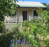 Walnut Cottage via Leongatha - Accommodation QLD