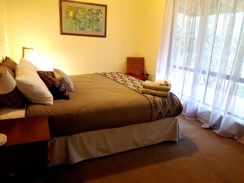 Wahroonga - Accommodation QLD 7