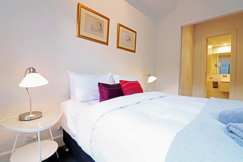 Majorca Magic On Flinders Lane - Rejuvenate Stays - Accommodation QLD 14
