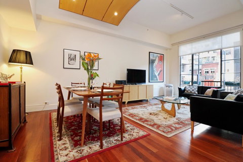 Majorca Magic On Flinders Lane - Rejuvenate Stays - Accommodation QLD 0