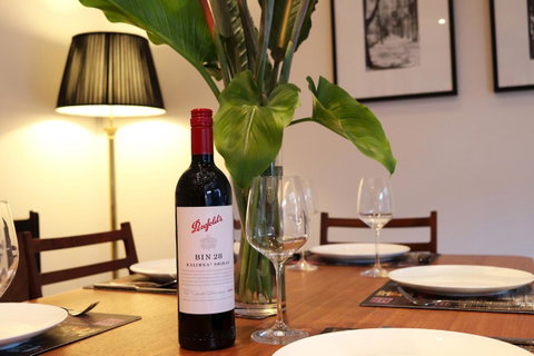 Majorca Magic On Flinders Lane - Rejuvenate Stays - Accommodation QLD 6