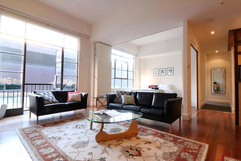 Majorca Magic On Flinders Lane - Rejuvenate Stays - Accommodation QLD 7
