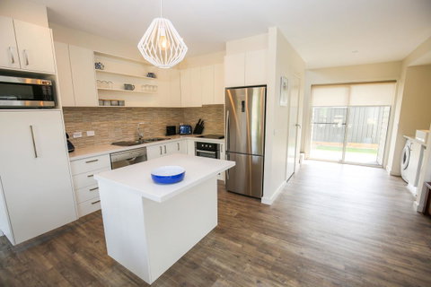 Amber Mist Villa Two - Accommodation QLD 8
