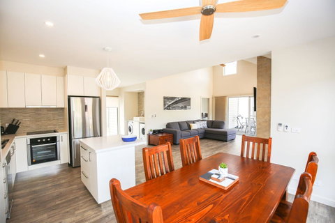 Amber Mist Villa Two - Accommodation QLD 15