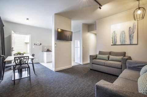 Nightcap At Excelsior Hotel - Accommodation QLD 11