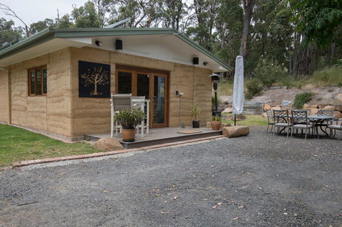 Bundjil Studio - Accommodation QLD 1
