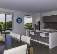 1 Pebble Place - Accommodation QLD