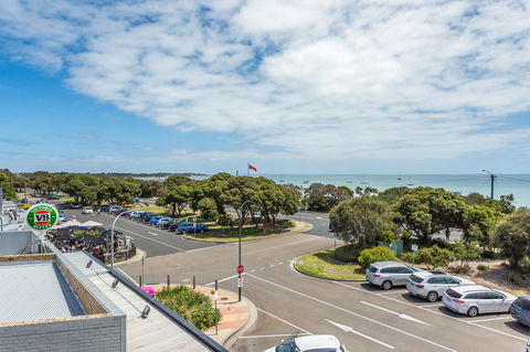 Blairgowrie Apartment 2 - On The Beach - Accommodation QLD 10