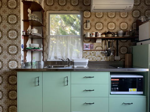 Swan Cove Beachfront - Accommodation QLD 2