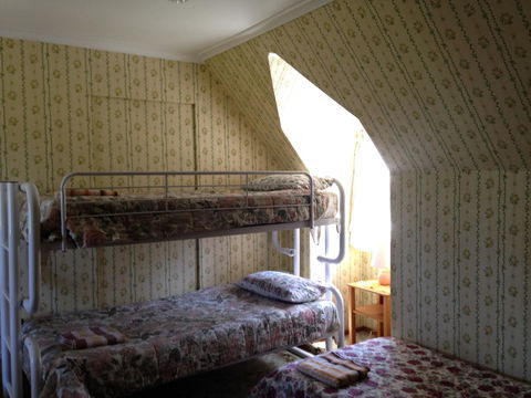 Swan Cove Beachfront - Accommodation QLD 16