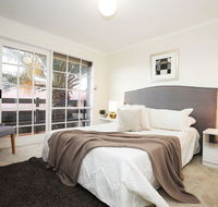 The Gallery Hours - Accommodation QLD