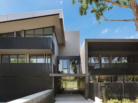 Camberwell Burke Road Apartment - Accommodation QLD 13