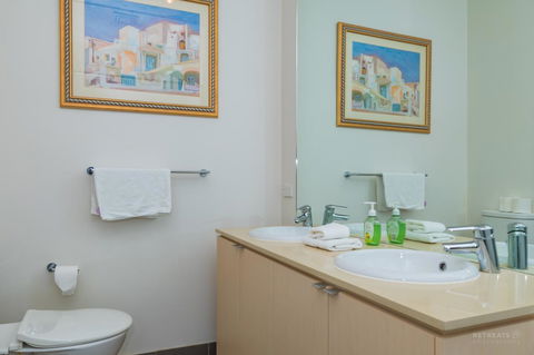 1 Sunset Place - Accommodation QLD 10