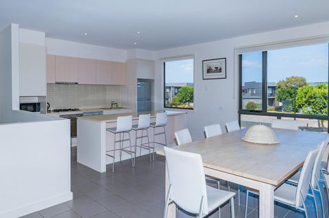 1 Sunset Place - Accommodation QLD 0