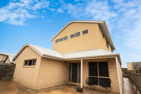 The Pitch - Accommodation QLD 35