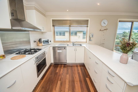 The Pitch - Accommodation QLD 7