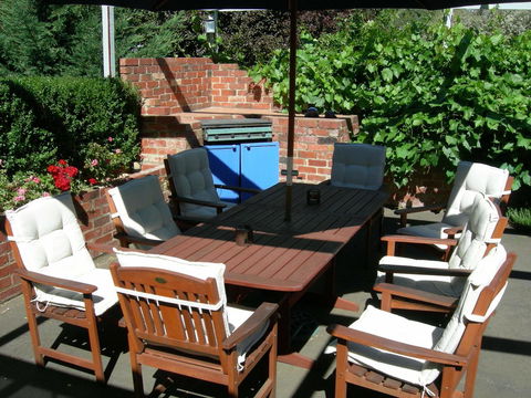 Airleigh-Rose Cottage - Accommodation QLD 5