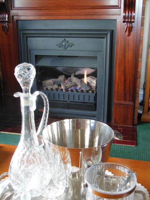 Airleigh-Rose Cottage - Accommodation QLD 30