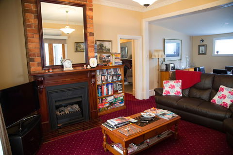 Airleigh-Rose Cottage - Accommodation QLD 26