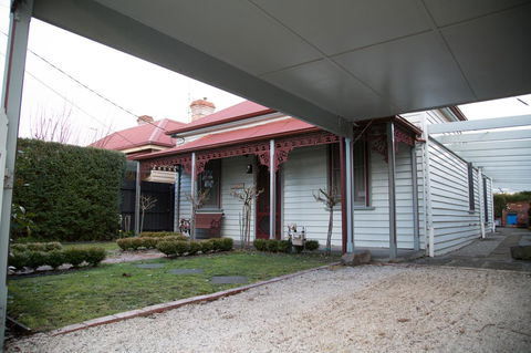 Airleigh-Rose Cottage - Accommodation QLD 4