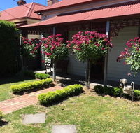 Airleigh-Rose Cottage - Accommodation QLD