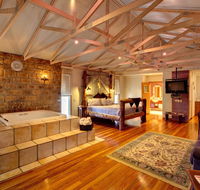 Ditto Daddy's - Accommodation QLD