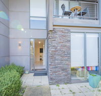 Stylish 3 Bedroom Condo - Accommodation QLD