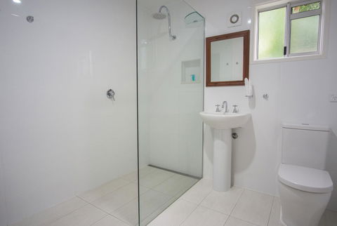 Debbie\'s Place - Accommodation QLD 16