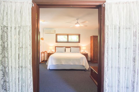 Debbie\'s Place - Accommodation QLD 40