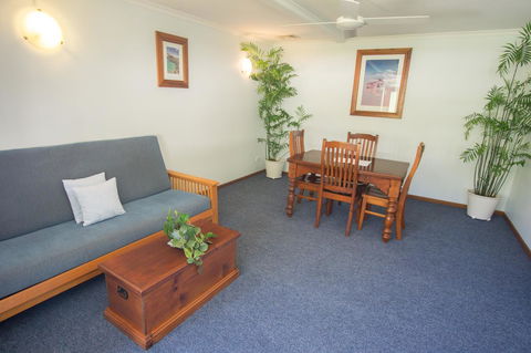 Debbie\'s Place - Accommodation QLD 39