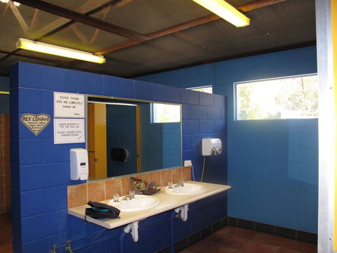 Cool Bananas Backpackers - Accommodation QLD 44