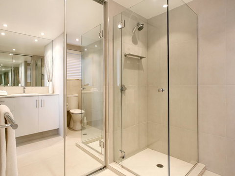 La Mer Sunshine Beachfront - Accommodation QLD 11