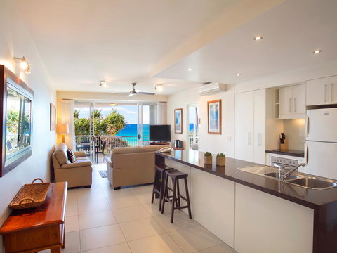 La Mer Sunshine Beachfront - Accommodation QLD 3