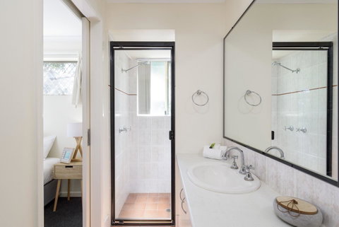 Rainbow Getaway Holiday Apartments - Accommodation QLD 8