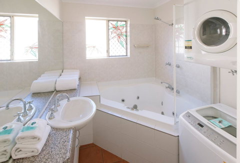 Rainbow Getaway Holiday Apartments - Accommodation QLD 31
