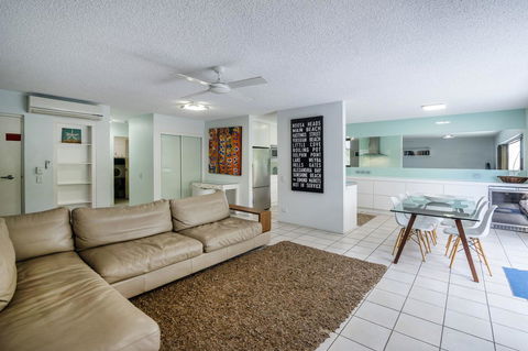 Sunseeker Holiday Apartments - Accommodation QLD 33
